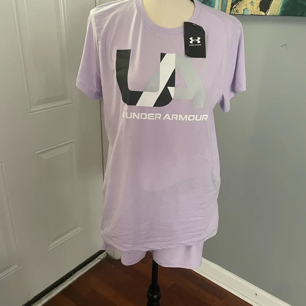 NWT Under Amor sports outfit T shirt/Shorts lavender Size Large - Picture 7 of 9